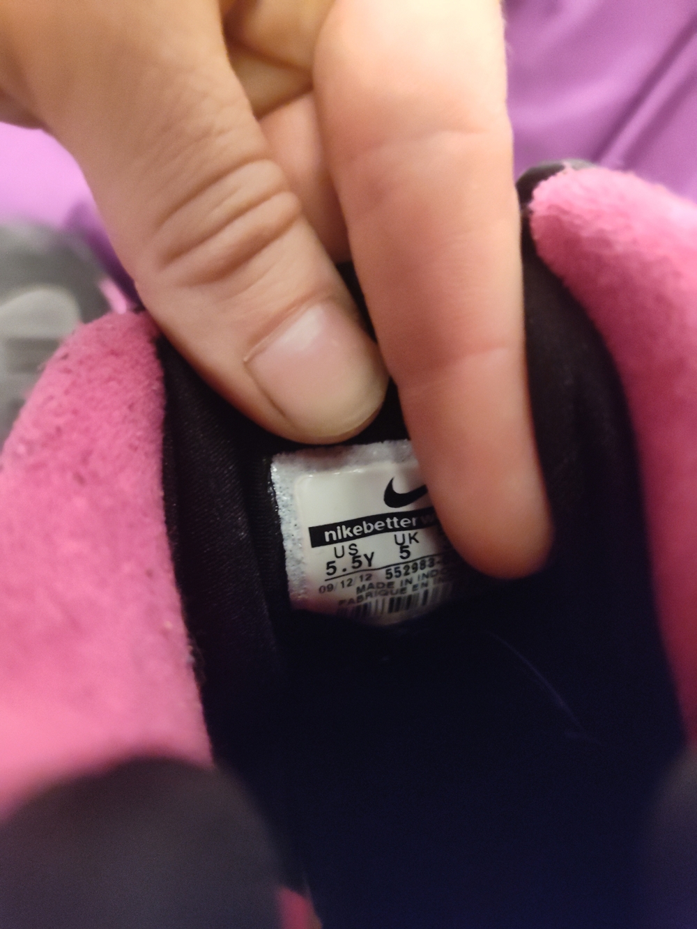 Nike Kids Pink Athletic Shoe (US 5.5Y)